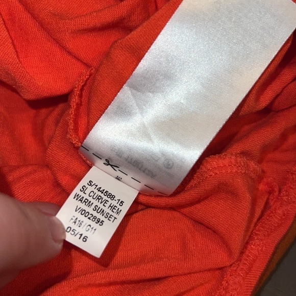 5/$25 Old Navy Curved Hem Tank Top in Warm Sunset (Orange) Size XL - Picture 6 of 6